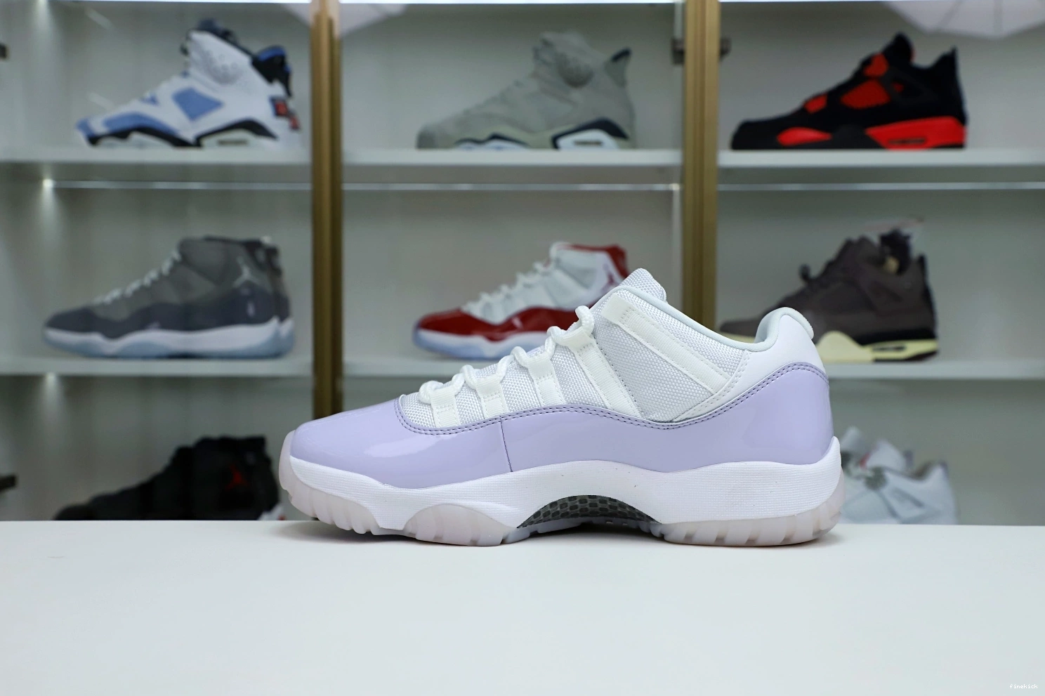VIOLET LOW 11 JORDAN PURE AIR 0303